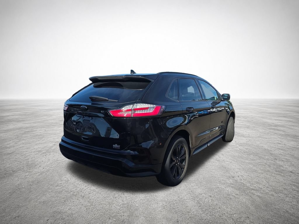 Certified 2022 Ford Edge SE w/ Black Appearance Package AWD/4WD image 8