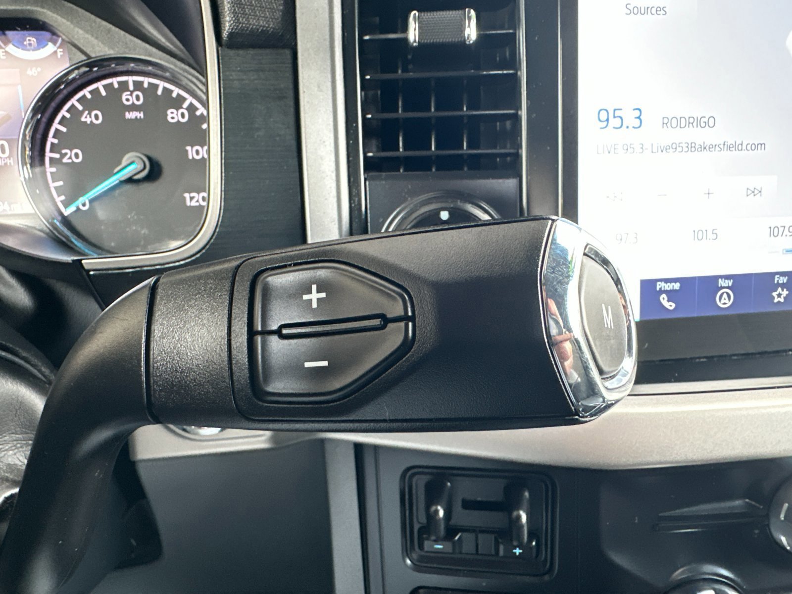 Certified 2021 Ford F150 XLT w/ Equipment Group 302A High image 21