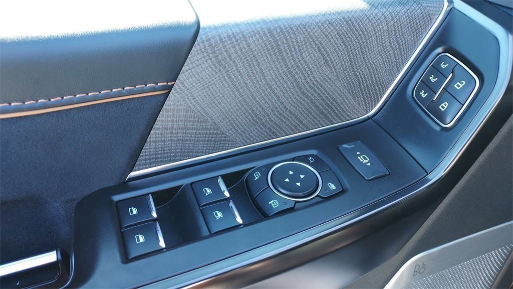 Certified 2021 Ford F150 Platinum w/ Equipment Group 701A High image 12