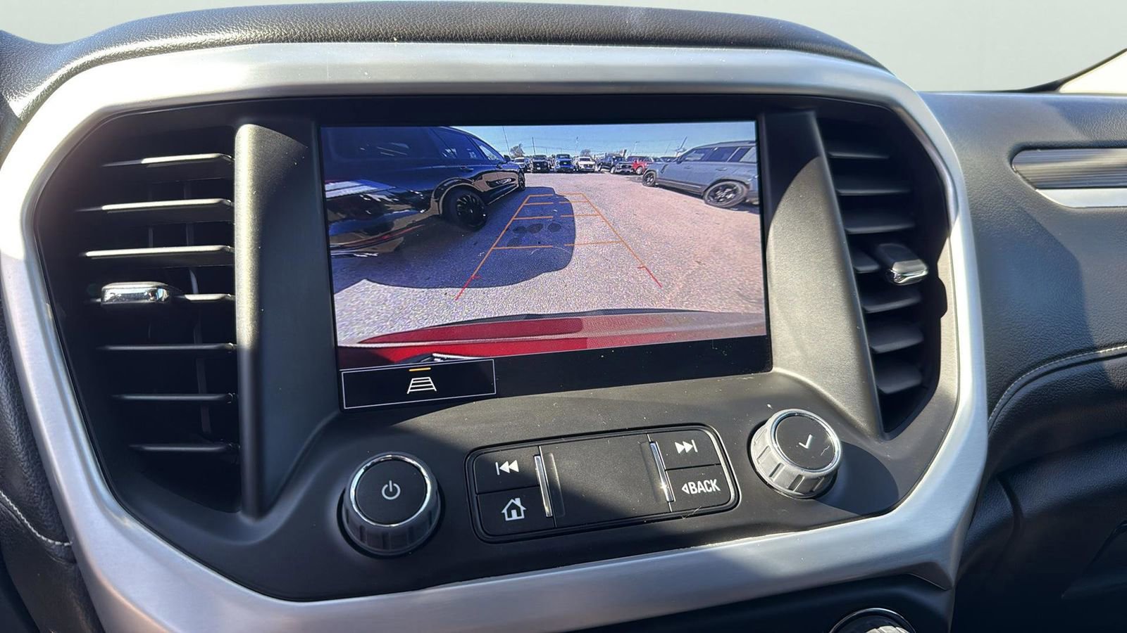 Used 2023 GMC Acadia SLT image 19