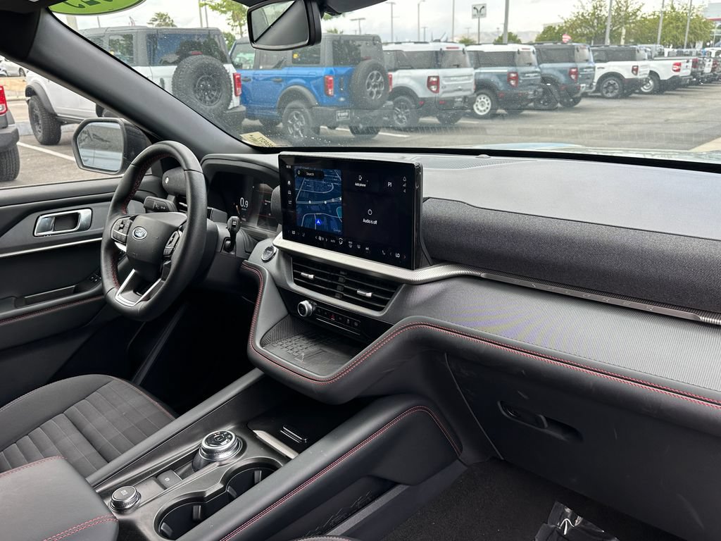 Certified 2025 Ford Explorer ST-Line w/ Premium Package RWD image 16
