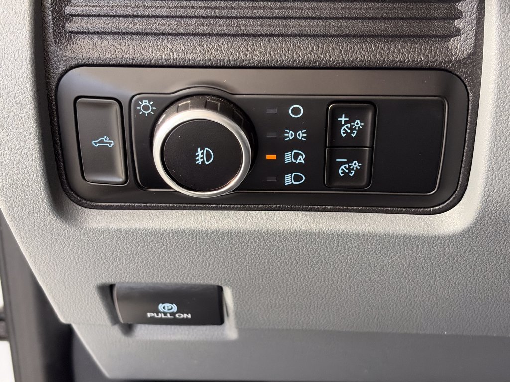 Certified 2025 Ford F250 XL AWD/4WD image 21
