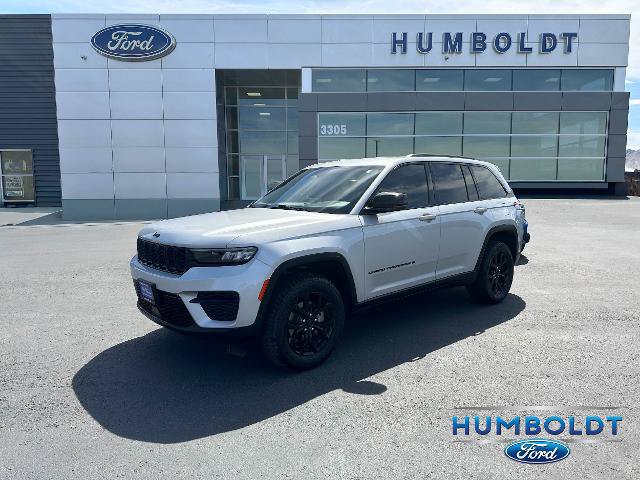 Used 2024 Jeep Grand Cherokee Altitude AWD/4WD image 1