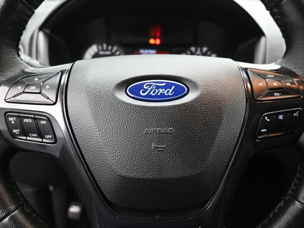 Certified 2018 Ford Explorer XLT image 39