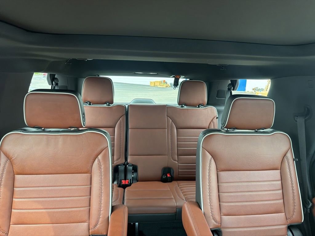 Used 2024 GMC Yukon Denali Ultimate AWD/4WD image 39