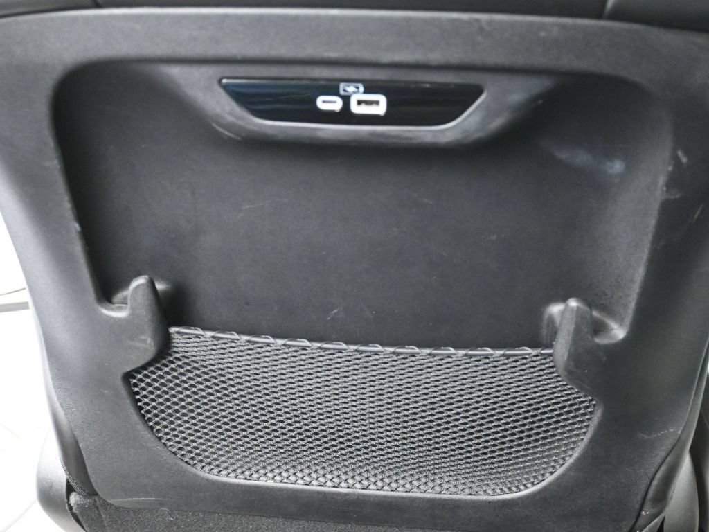 Used 2023 Chrysler Pacifica Touring-L FWD image 28