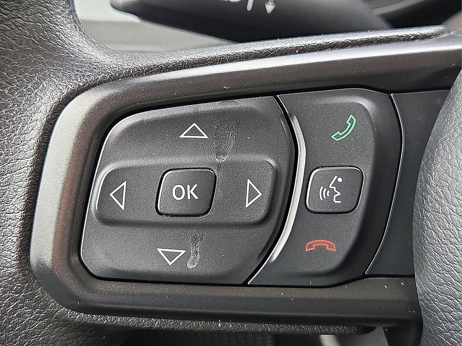 Used 2025 Jeep Gladiator Sport image 22