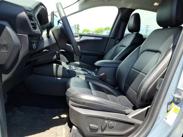 Certified 2023 Ford Escape Platinum AWD/4WD image 17