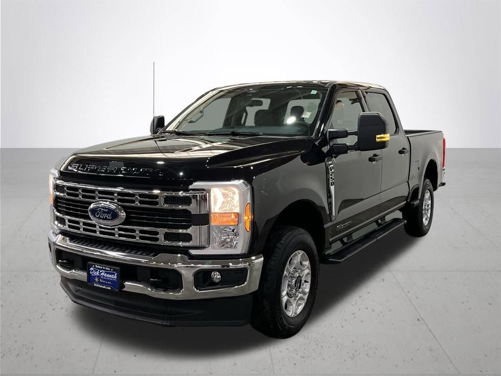 Certified 2025 Ford F250 XLT w/ FX4 Off-Road Package image 2