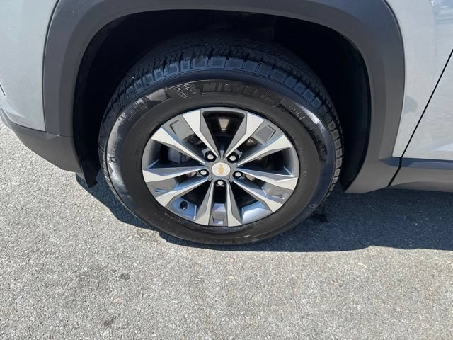 Used 2025 Chevrolet Equinox LT w/ Convenience Package II AWD/4WD image 14