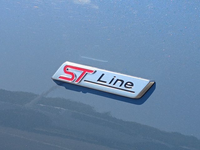 Certified 2025 Ford Escape ST-Line Select AWD/4WD image 27