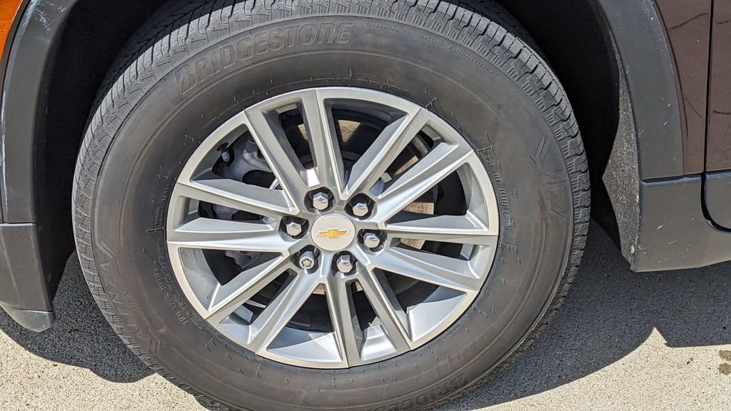 Used 2022 Chevrolet Traverse LT FWD image 10