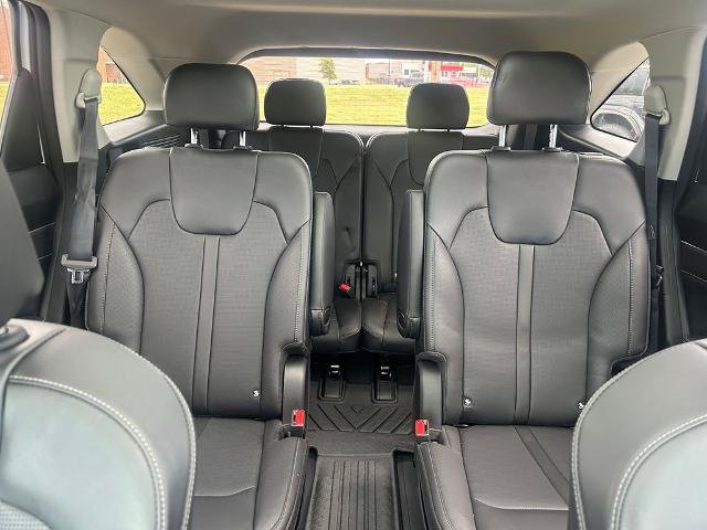 Used 2024 Kia Sorento SX FWD image 27