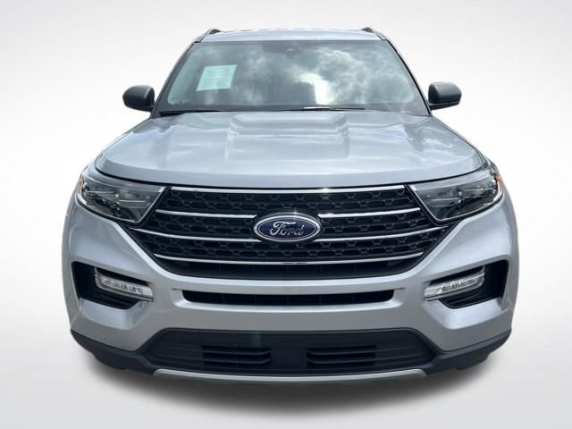 Certified 2023 Ford Explorer XLT w/ Equipment Group 202A RWD image 2