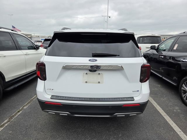 Certified 2020 Ford Explorer XLT w/ Equipment Group 202A AWD/4WD image 6