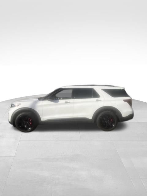 Certified 2023 Ford Explorer ST w/ Equipment Group 401A AWD/4WD image 3