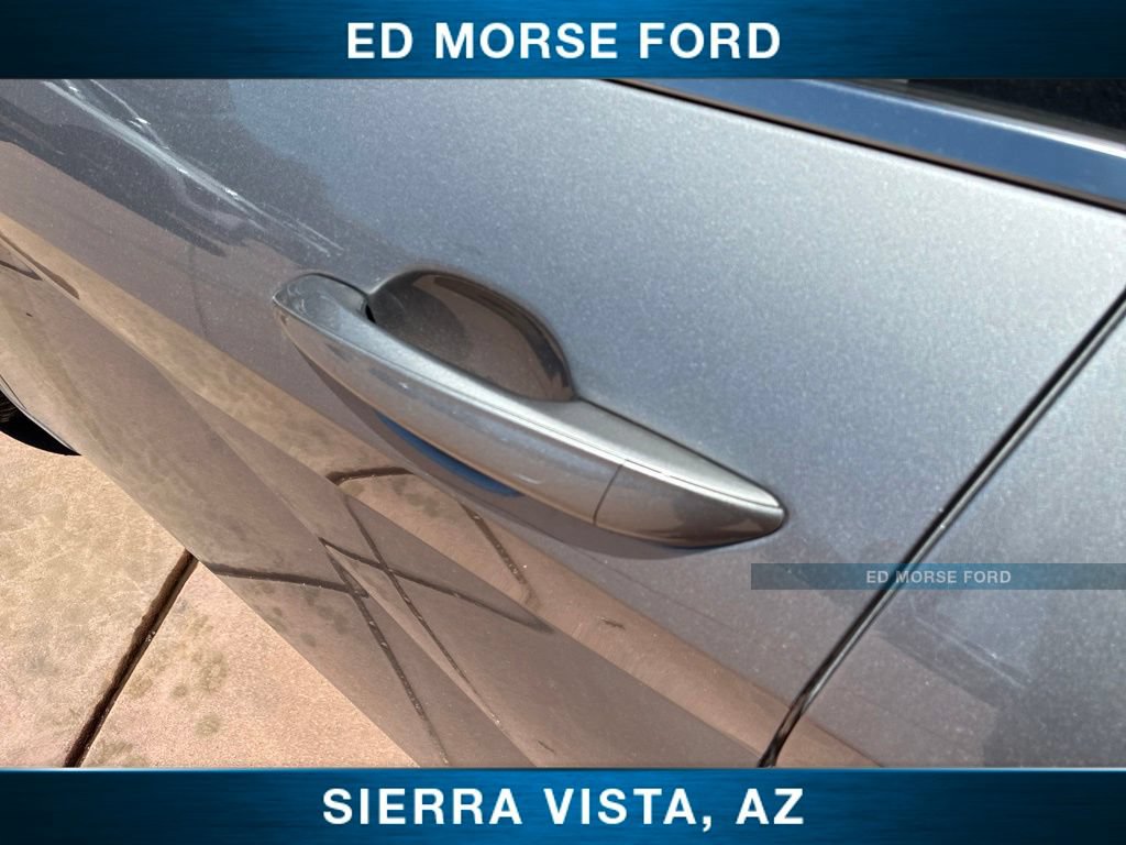 Used 2023 Hyundai Elantra Limited FWD image 20