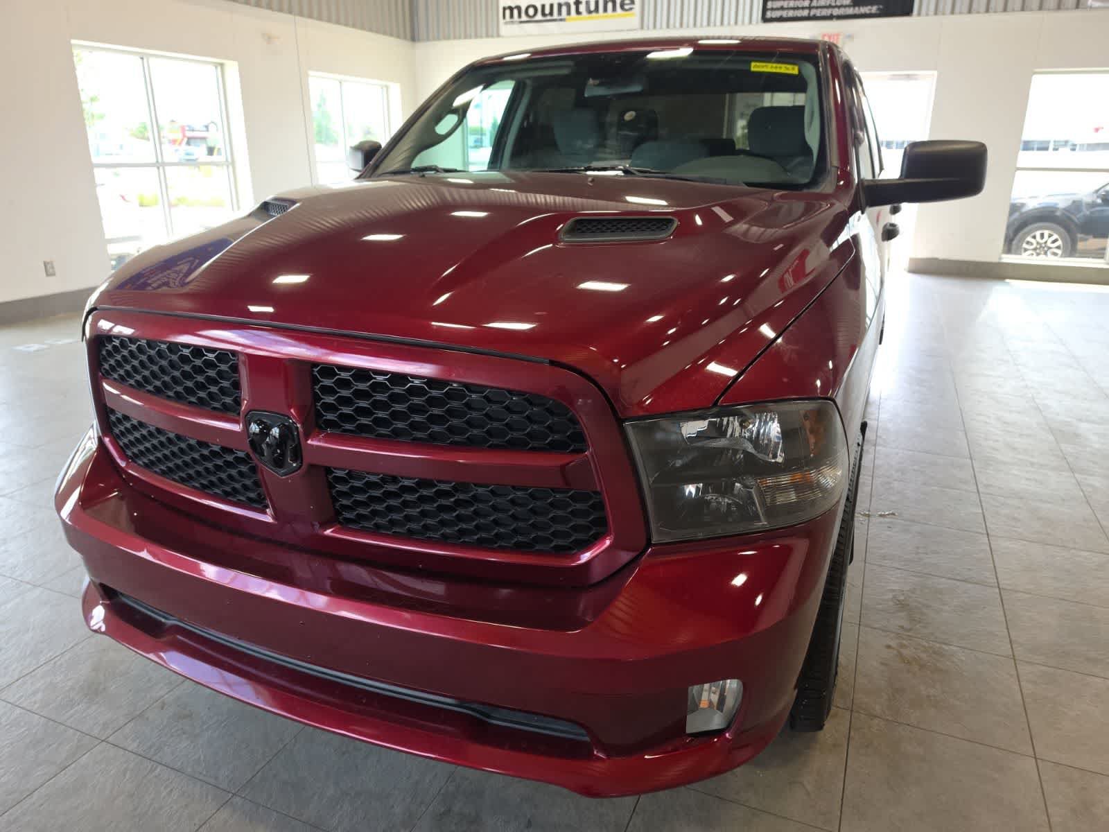 Used 2019 RAM 1500 Express w/ Wheel & Sound Group AWD/4WD image 3