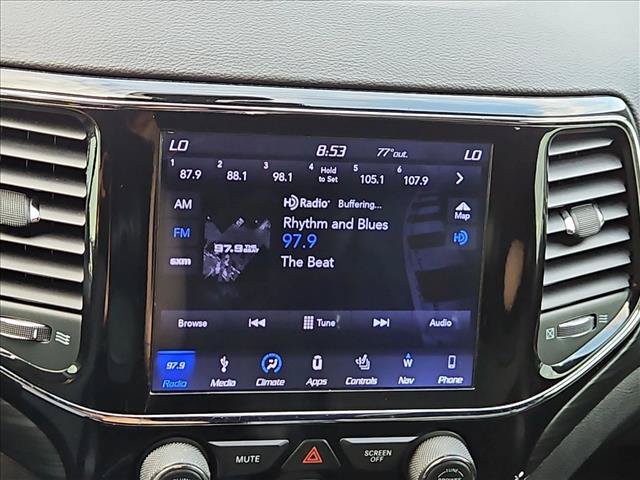 Used 2019 Jeep Grand Cherokee Altitude RWD image 17