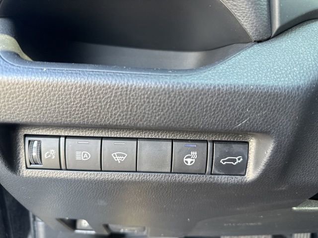 Used 2022 Toyota RAV4 SE image 24