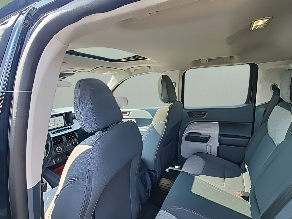 Certified 2022 Ford Maverick XLT FWD image 18