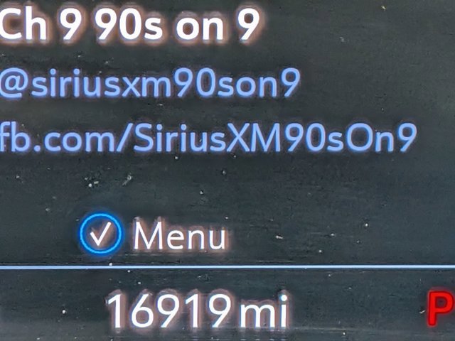 Used 2023 Buick Envision Essence w/ Technology Package I image 19