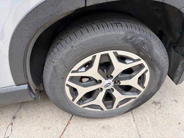 Used 2019 Subaru Forester Premium AWD/4WD image 13