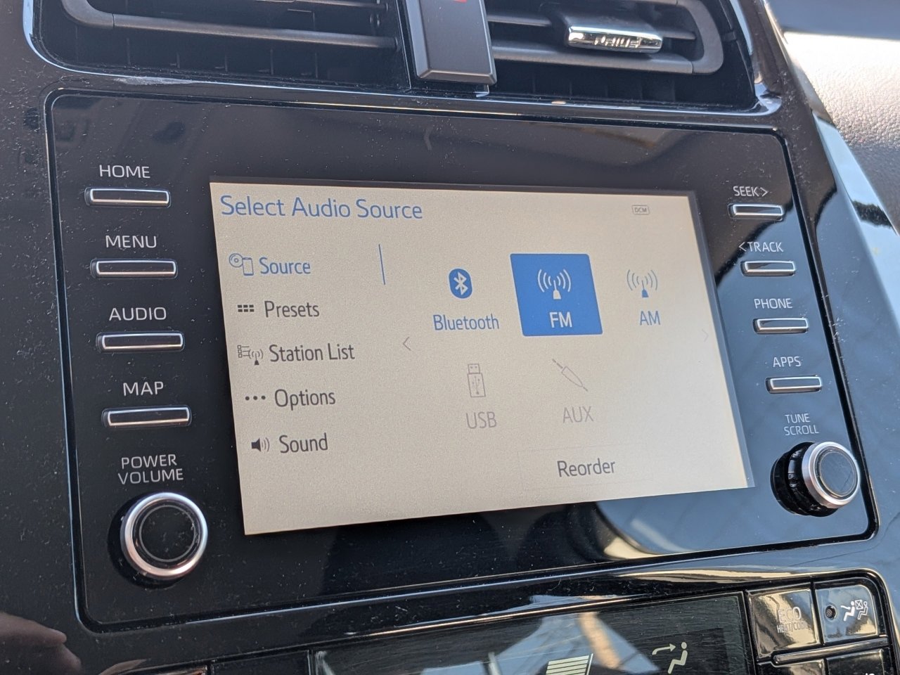 Used 2020 Toyota Prius LE w/ Carpet Mat Package AWD/4WD image 23