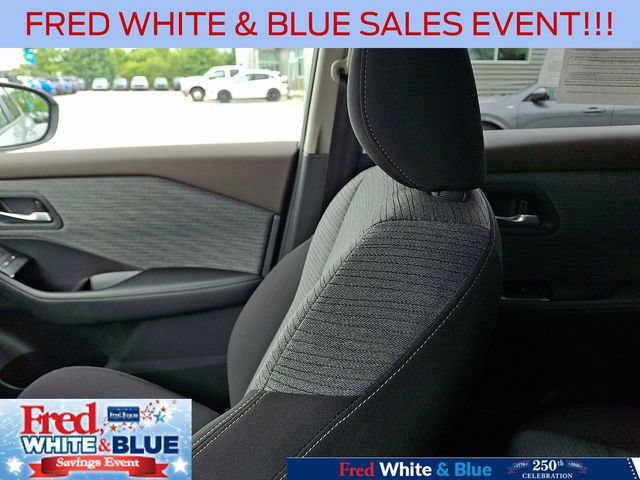 Used 2023 Nissan Rogue SV AWD/4WD image 17