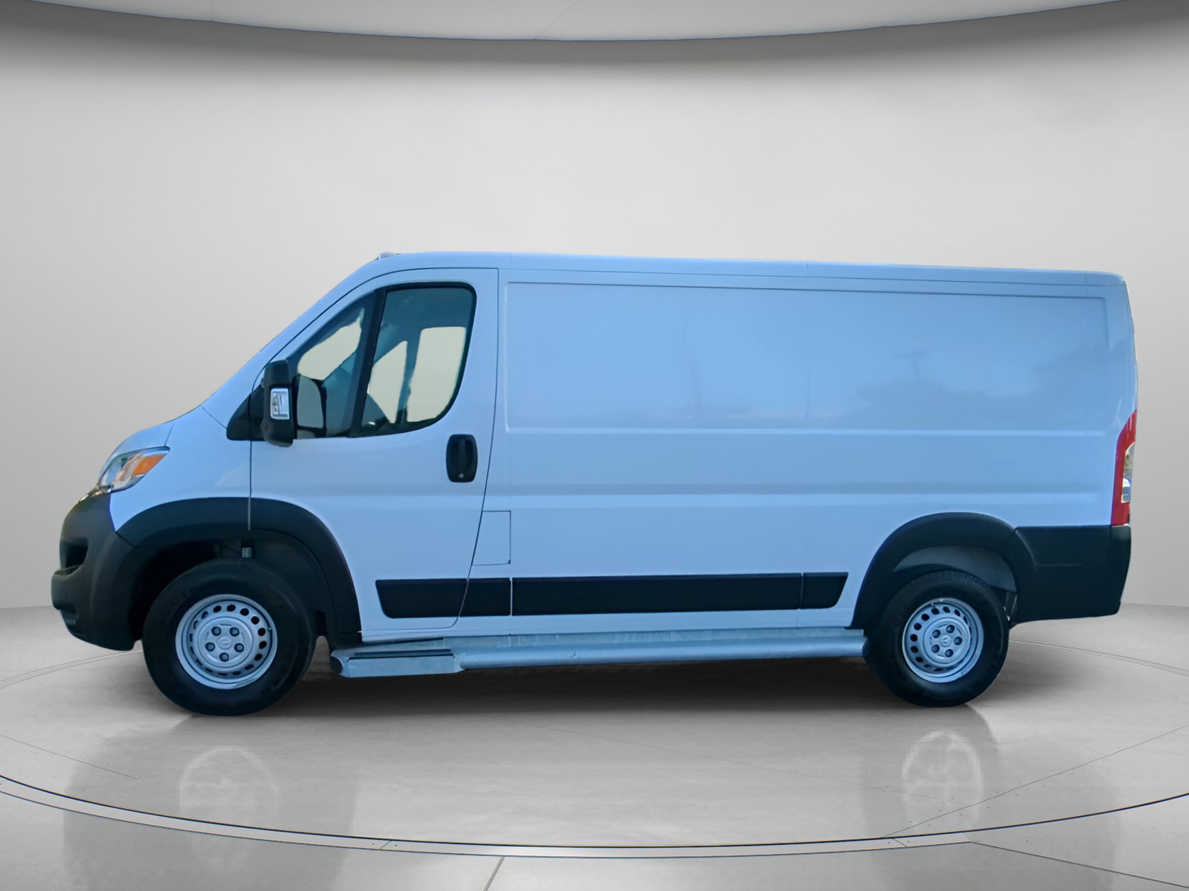Used 2025 RAM ProMaster 2500 w/ U-Haul Equipment Group FWD image 16