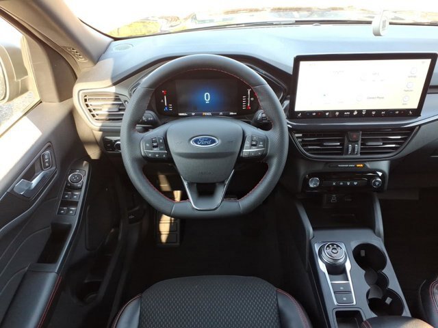Certified 2024 Ford Escape ST-Line w/ Tech Pack #1 AWD/4WD image 5