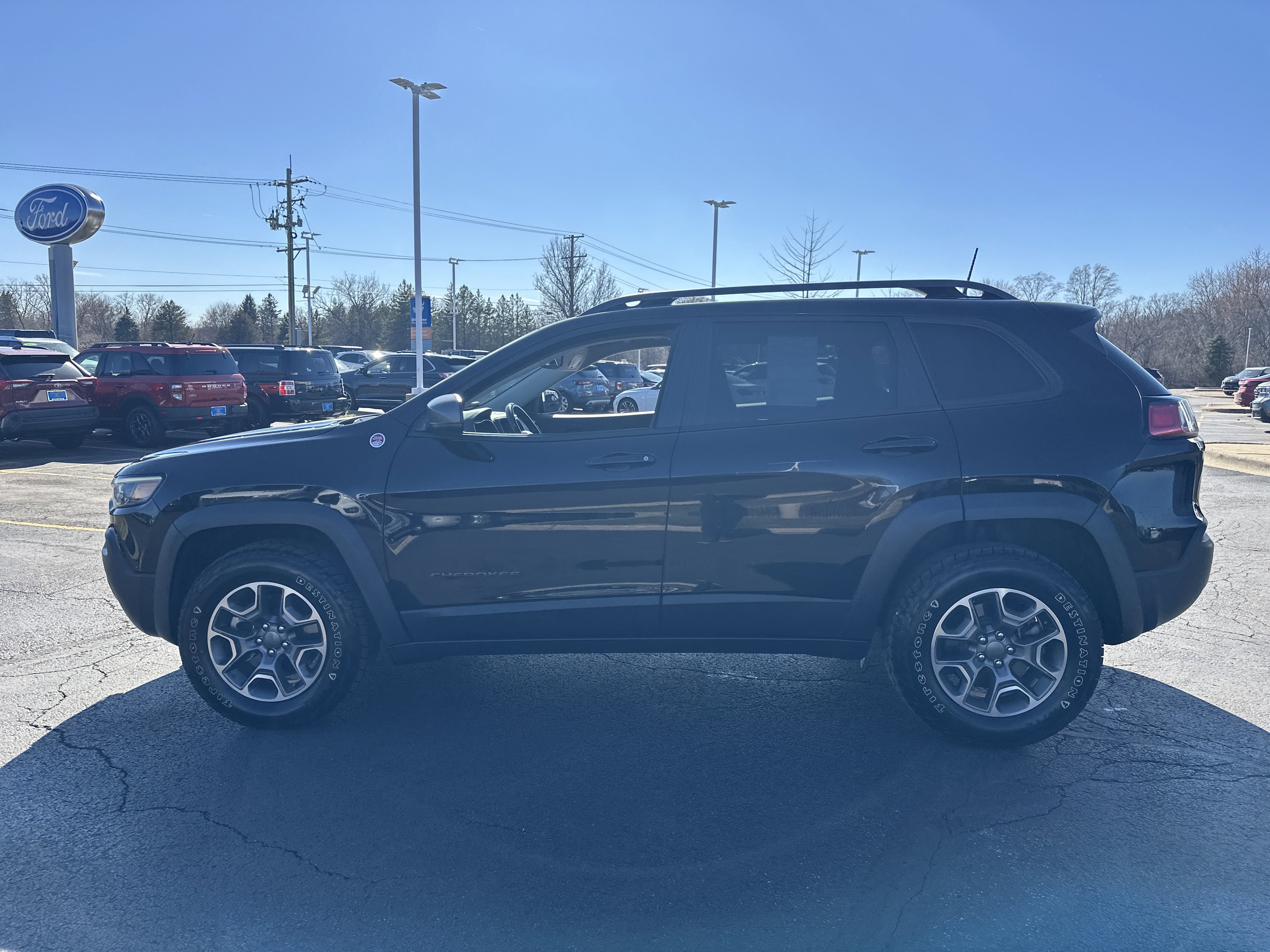 Used 2021 Jeep Cherokee Trailhawk w/ Comfort/Convenience Group image 6