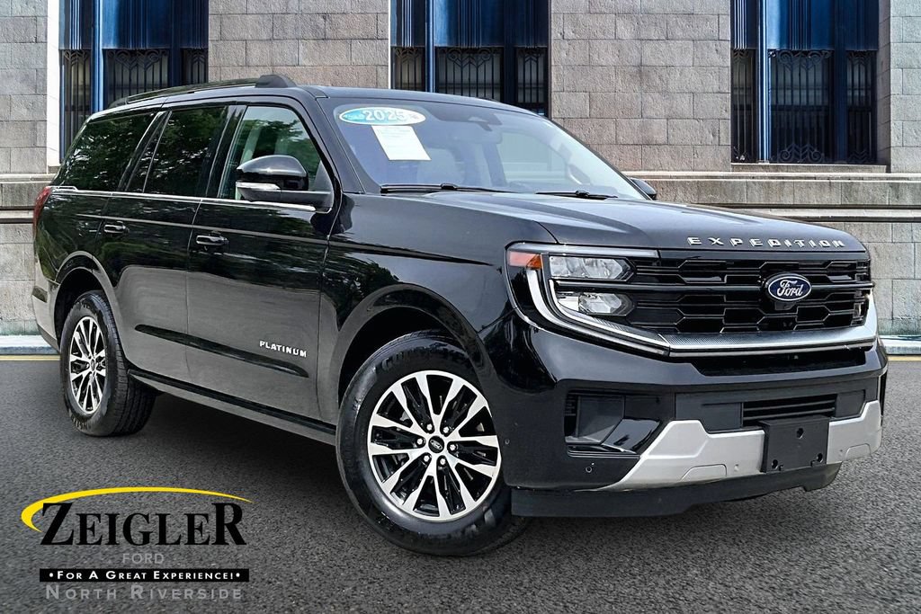 Certified 2025 Ford Expedition Platinum AWD/4WD image 1