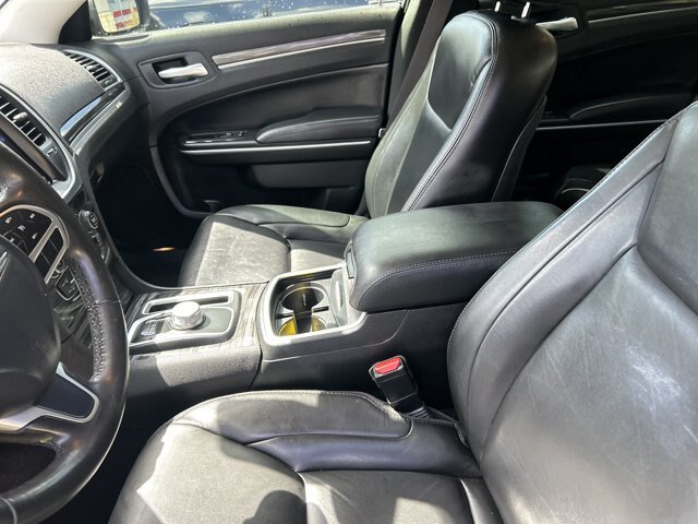 Used 2019 Chrysler 300 Touring L w/ Quick Order Package 22F RWD image 17