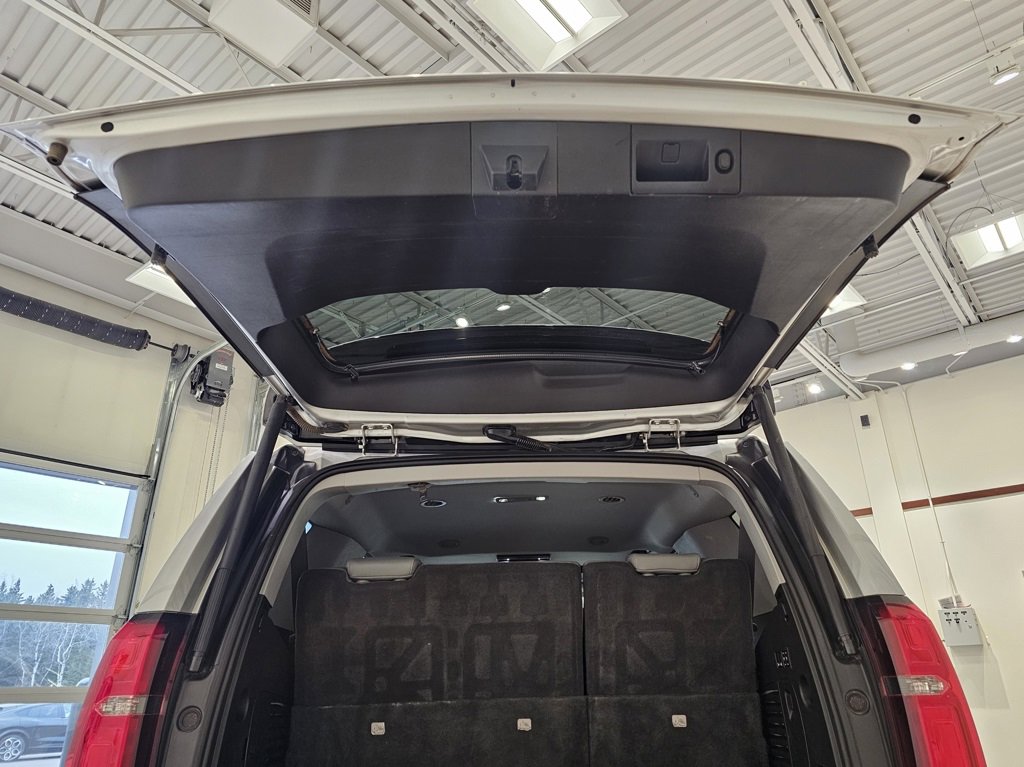 Used 2020 Chevrolet Tahoe LT image 43