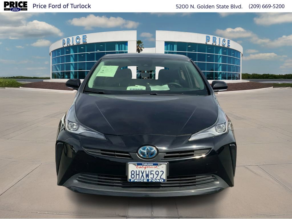 Used 2019 Toyota Prius L Eco w/ Carpet Mat Package image 2