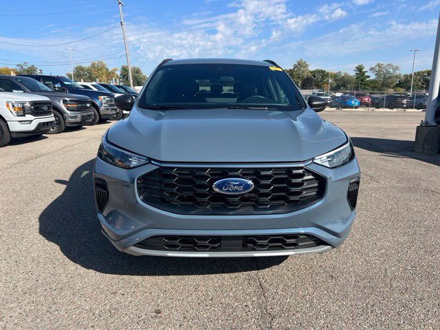 Certified 2024 Ford Escape ST-Line w/ Tech Pack #1 AWD/4WD image 2