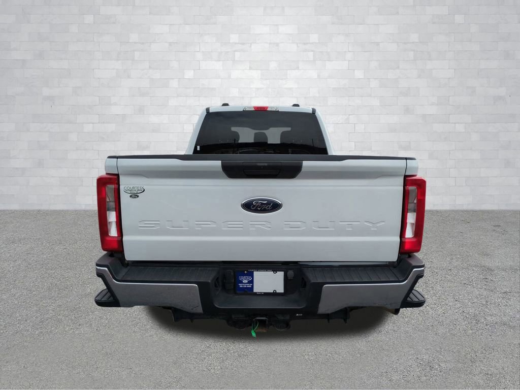 Certified 2024 Ford F250 XLT image 3