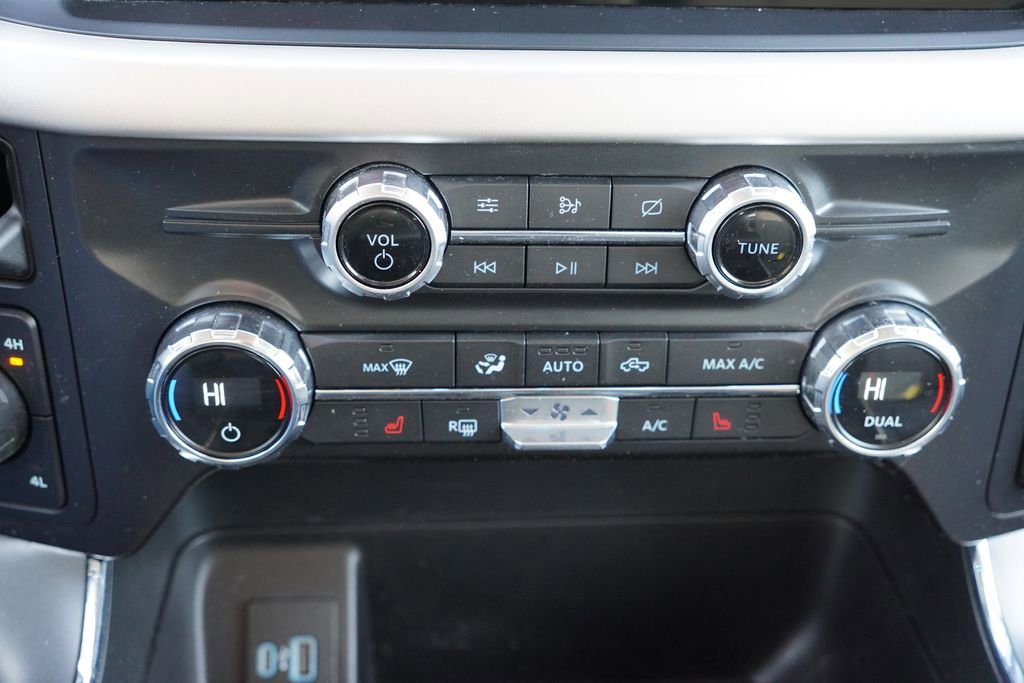 Certified 2021 Ford F150 XLT w/ Equipment Group 302A High image 26