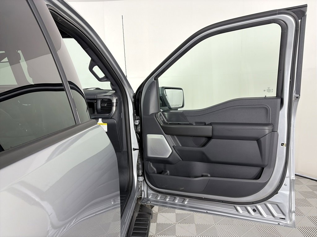 Certified 2025 Ford F150 Lariat w/ Equipment Group 502A High image 32