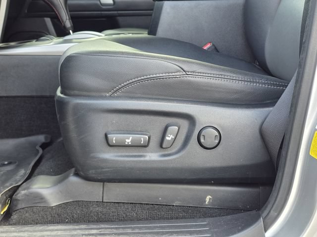 Used 2020 Toyota 4Runner SR5 Premium w/ Moonroof Package RWD image 15