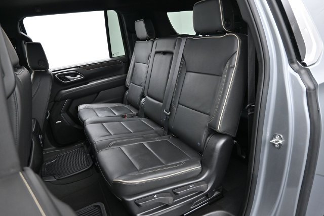 Used 2024 Chevrolet Suburban Premier AWD/4WD image 27
