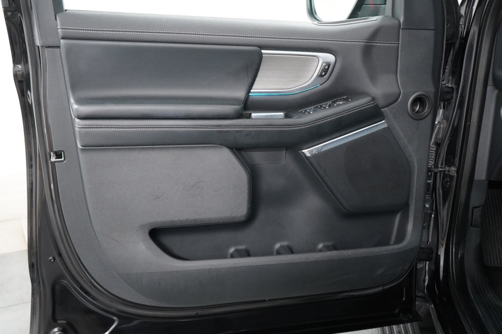 Certified 2025 Ford Expedition Max Platinum AWD/4WD image 32