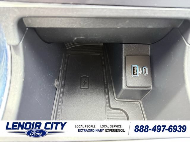 Certified 2022 Ford Edge Titanium AWD/4WD image 27