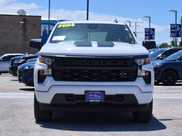 Used 2024 Chevrolet Silverado 1500 Custom w/ Rally Edition AWD/4WD image 9