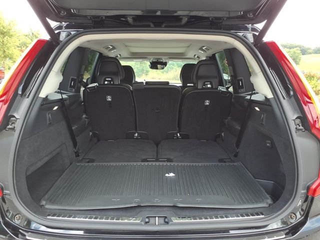 Used 2019 Volvo XC90 T5 Momentum w/ Protection Package Premier AWD/4WD image 12
