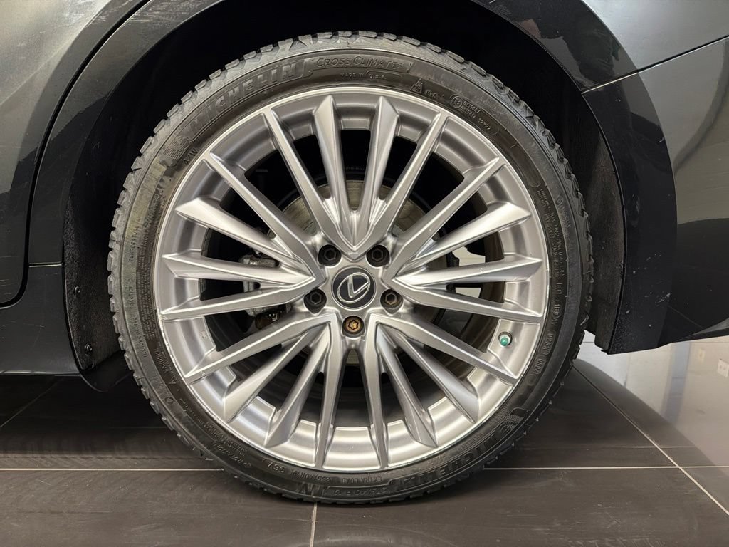 Used 2023 Lexus IS 300 AWD w/ Premium Package image 7
