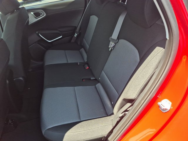 Used 2023 Kia Soul LX FWD image 28