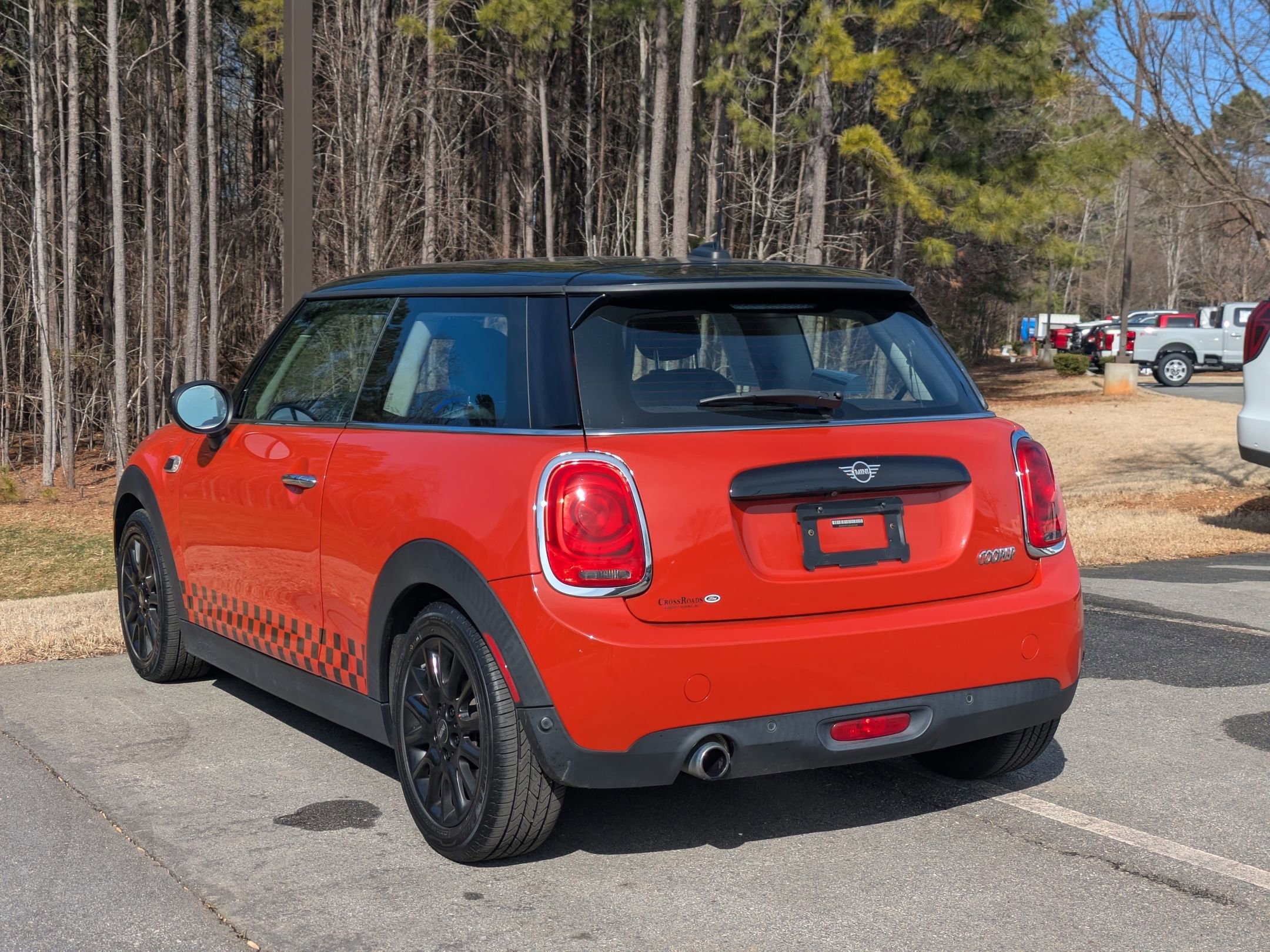 Used 2019 MINI Cooper 2-Door Hardtop image 2