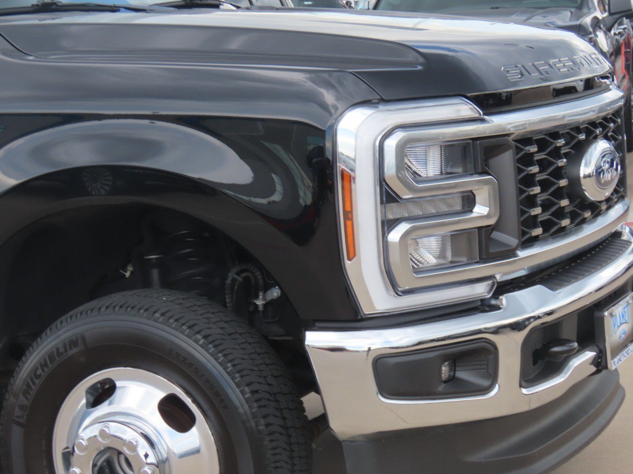 Certified 2025 Ford F350 Lariat AWD/4WD image 5